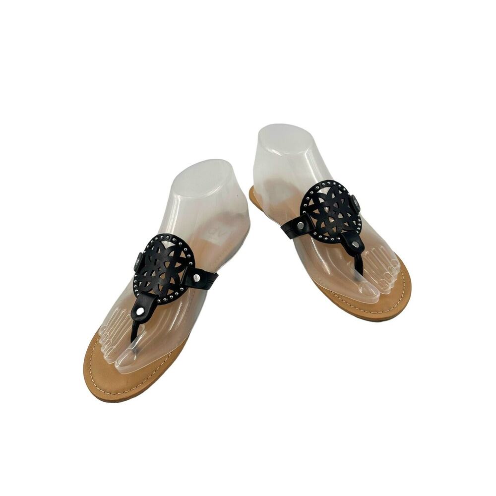 Dolce Vita Womens Gotie Laser Cut Studded Thong Flat Sandals Black Sz 6.5 NEW